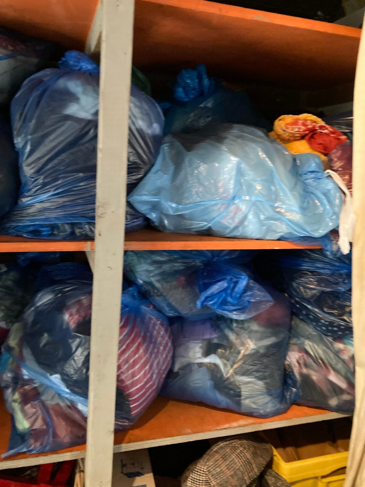Partij Kleding dames en heren schoon en netjes, Ophalen, Zo goed als nieuw