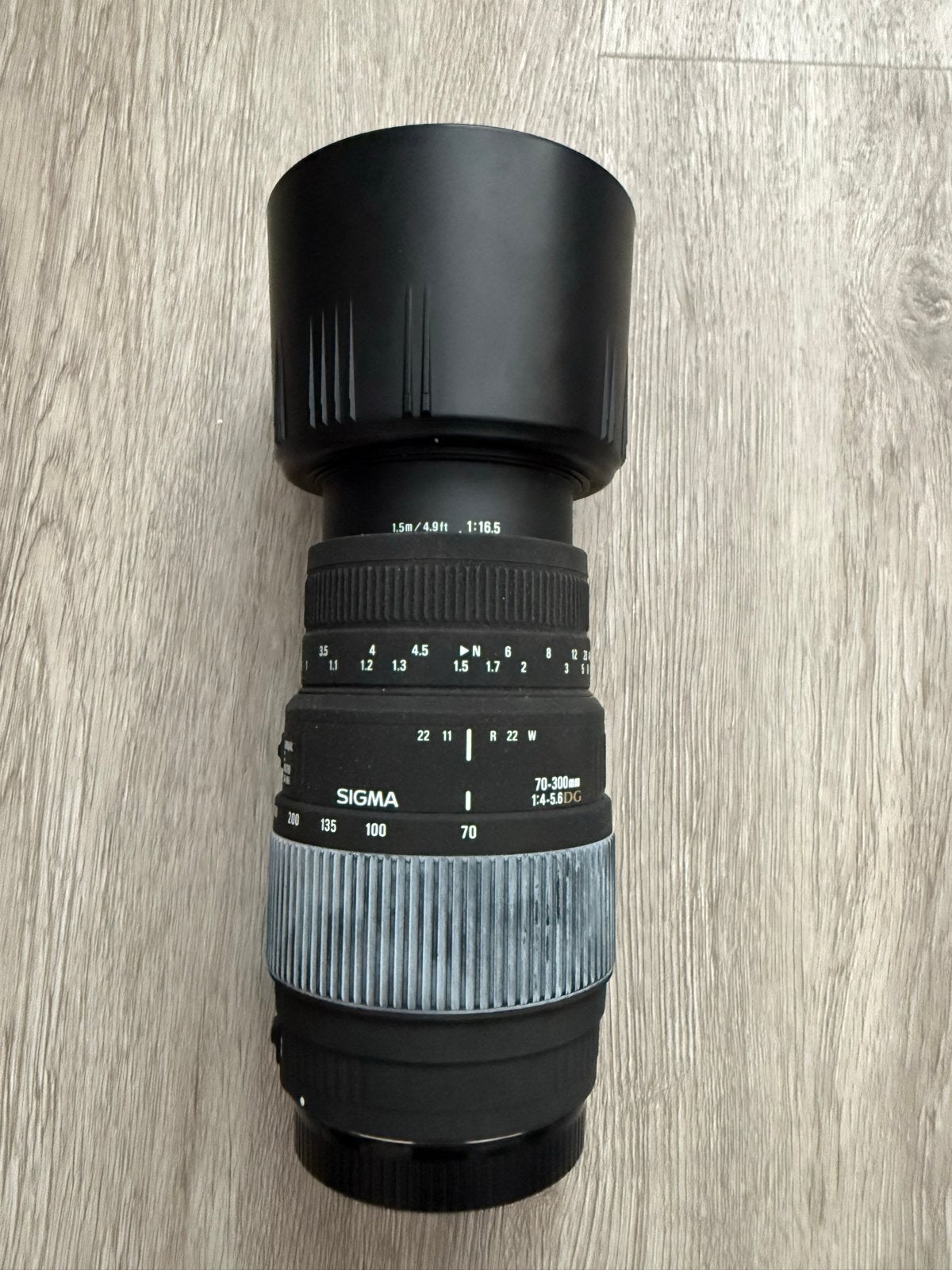 Sigma 70-300mm f/4-5.6 DG Macro Telelens met Zonnekap, Gebruikt, Overige vattingen, Sigma, Macrofunctie
