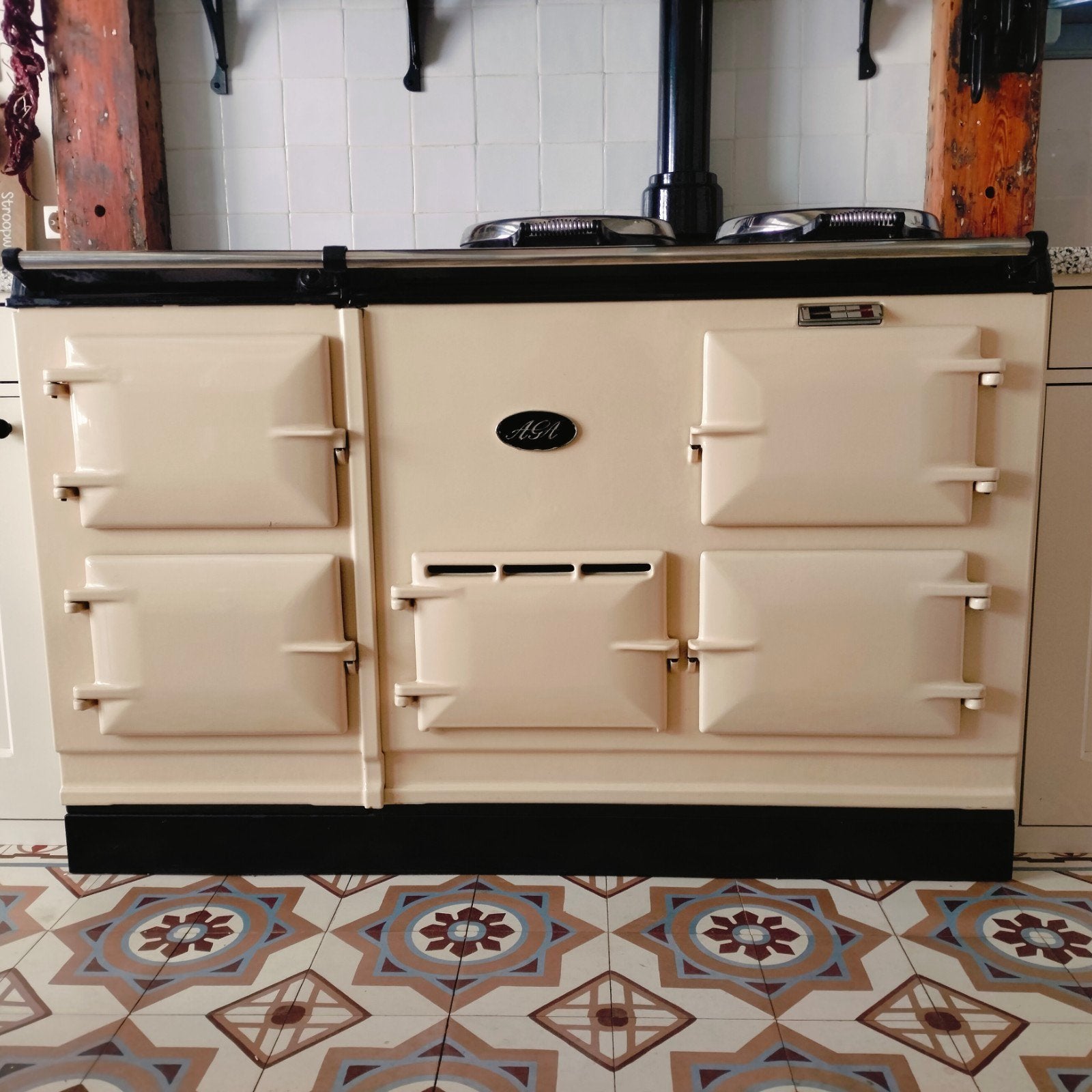 AGA Cooker Fornuis - Crème, Gas, Vrijstaand, Ophalen, Gebruikt, 60 cm of meer, Gas