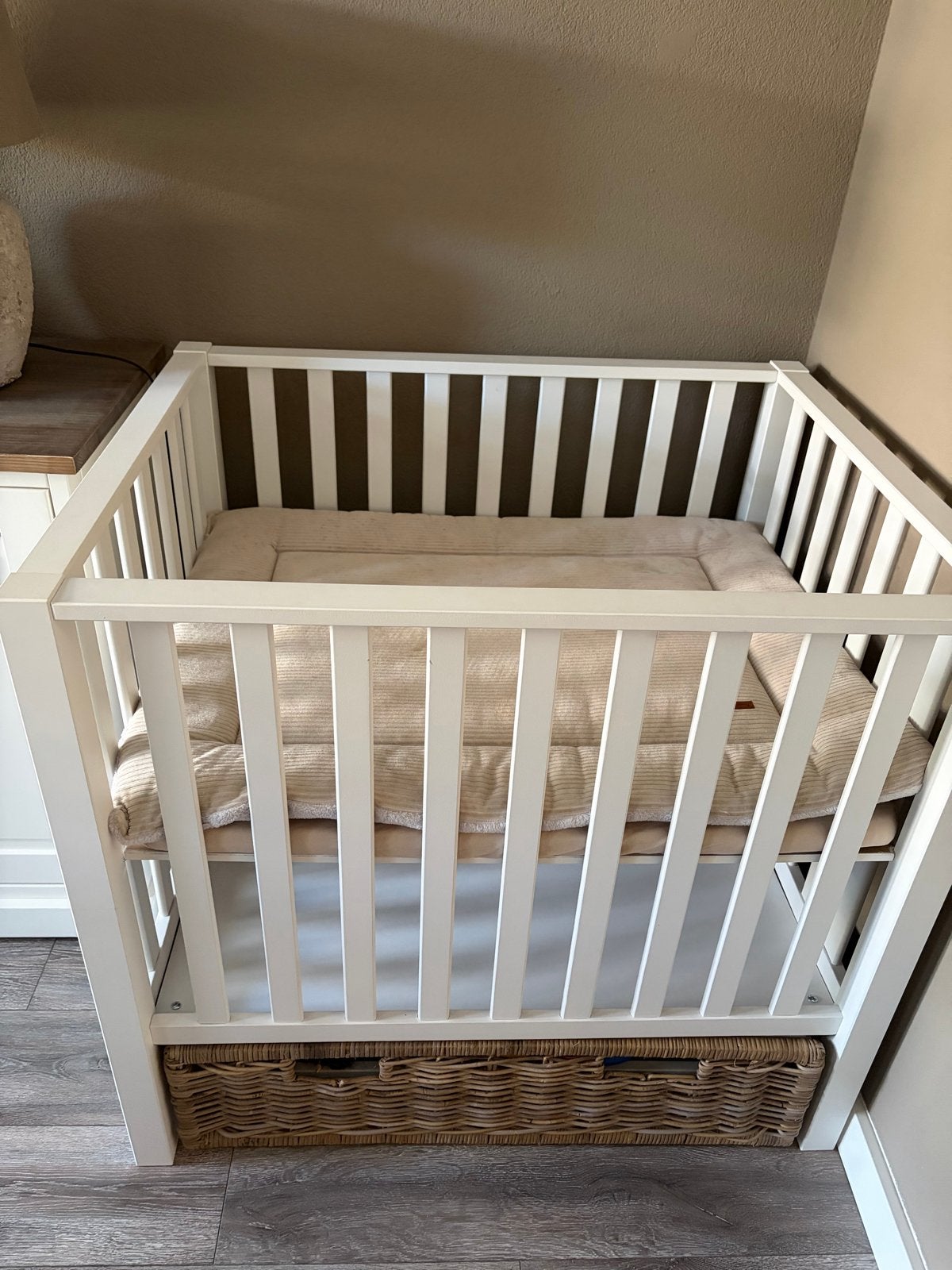 Europe Baby Mees box incl boxkleed, Kinderen en Baby's, Ophalen, Gebruikt, Vierkant, In hoogte verstelbaar