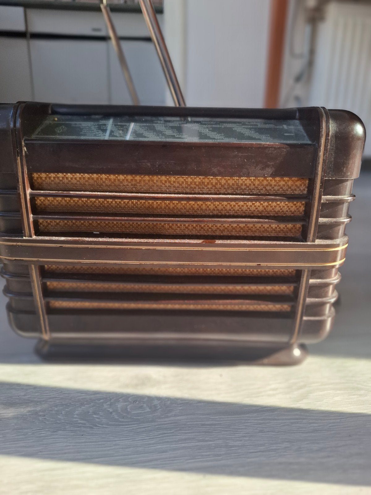 Siera bakeliet Radio vintage, Verzenden