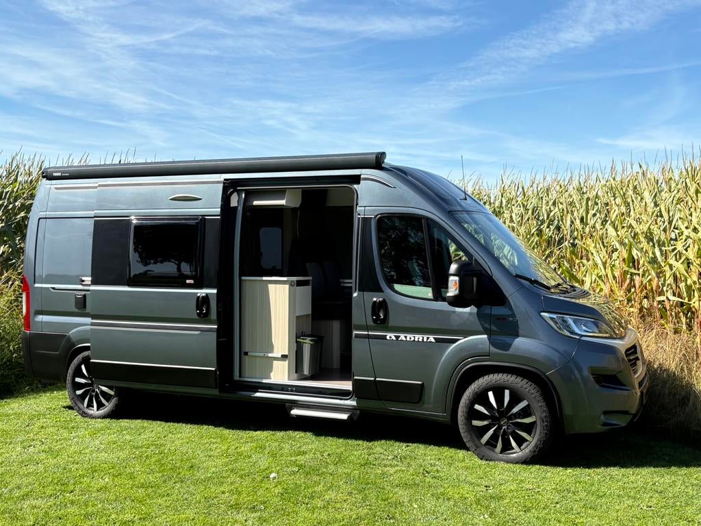 ZOMERACTIE | Adria Twin 600 SPB Plus | Euro 6| 5,99 m, Caravans en Kamperen, Campers, Buscamper of Camperbus, Ringverwarming, Fiat