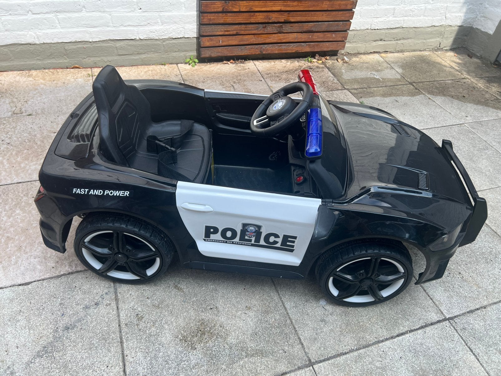 Elektrische politieauto voor kinderen 12 V, Kinderen en Baby's, Speelgoed | Buiten | Accuvoertuigen, Ophalen, Gebruikt