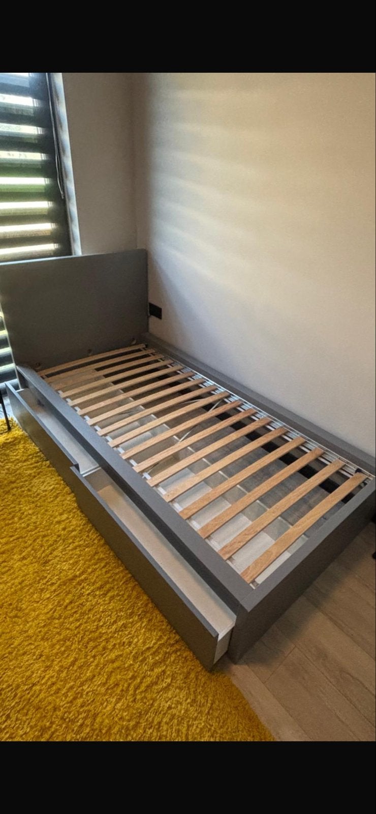 Eenpersoonsbed met lades, grijs, 90x200 cm, Ophalen, 90 cm, Eenpersoons, Zo goed als nieuw