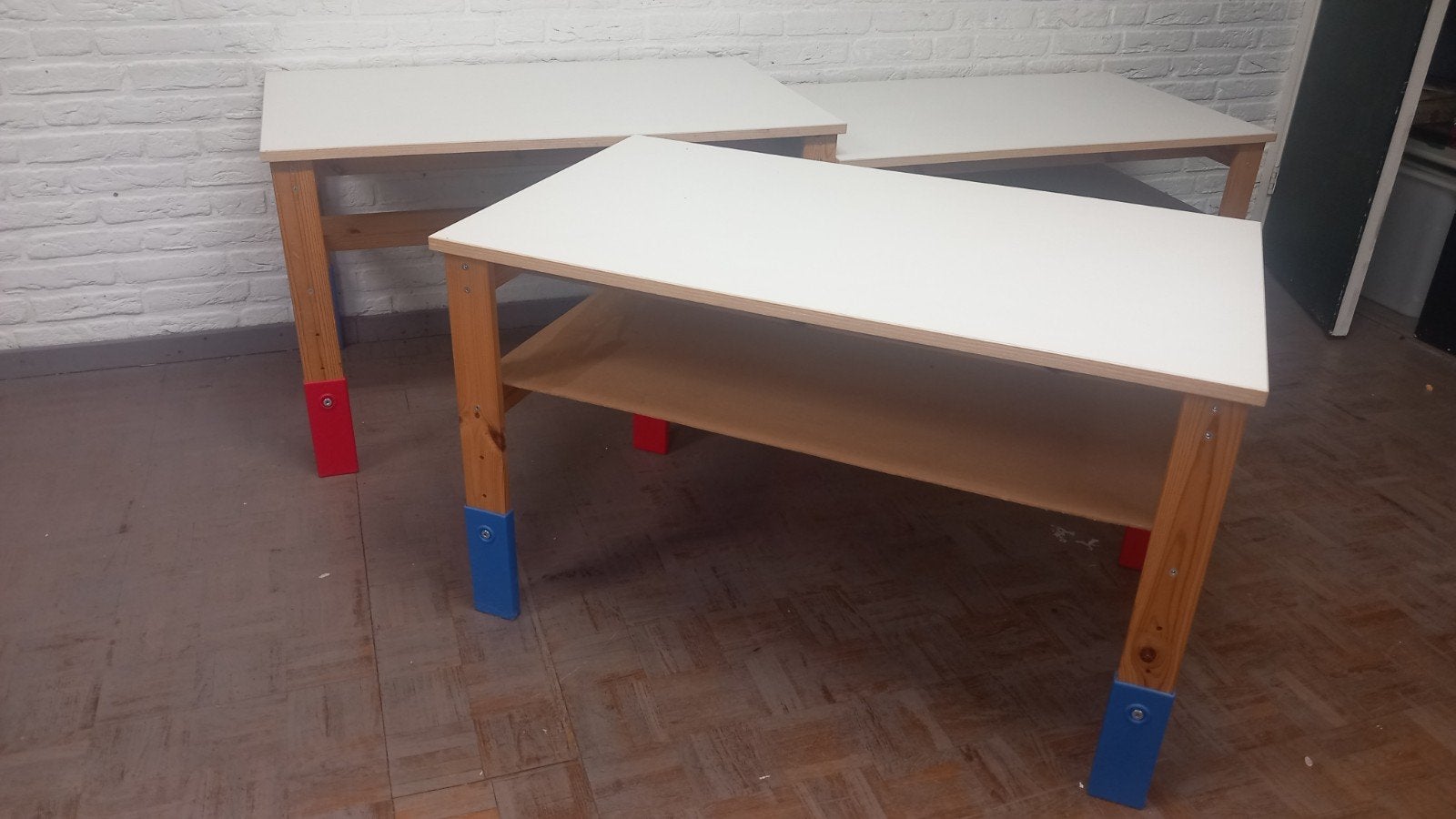 3x Ikea kindertafel/speeltafel. In hoogte verstelbaar. Izgs., Ophalen, Zo goed als nieuw, Tafel(s)