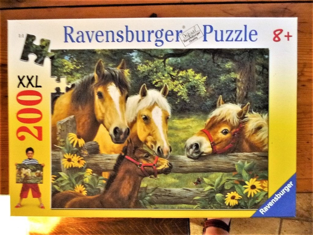 RAVENSBURGER PUZZEL PAARDEN GEFLUISTER 200 ST EN WOODY, Verzenden, Meer dan 50 stukjes, Zo goed als nieuw, 4 tot 6 jaar