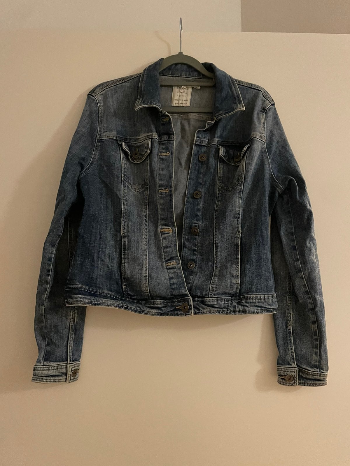 Spijkerjasje van Bershka maat 32., Ophalen of Verzenden, Zo goed als nieuw, Maat 34 (XS) of kleiner, Blauw