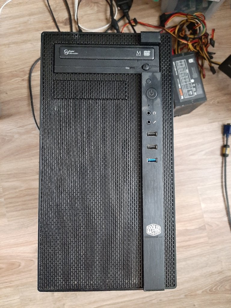 H310M-D2P Gigabyte Coolermaster desktop Windows 11 8Gb, Ophalen, Gebruikt, 8 GB, SSD