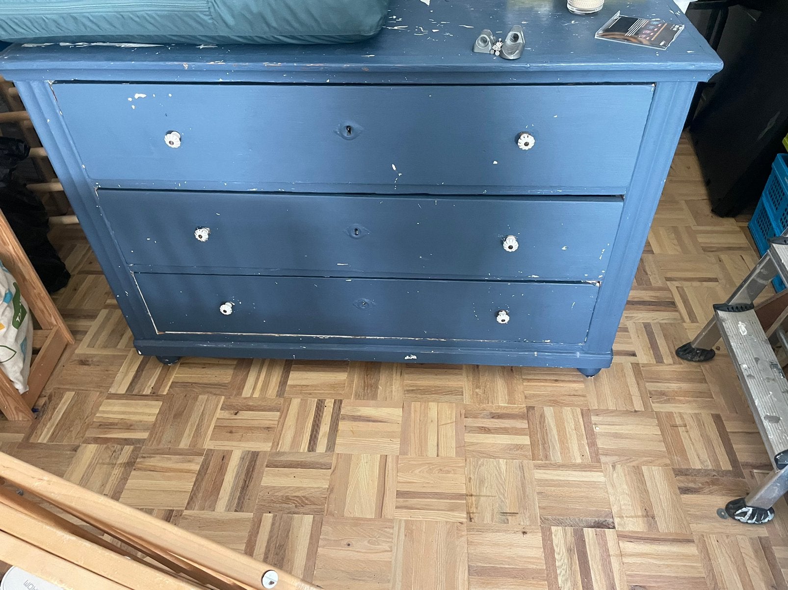 Gratis houten kast van Dijk en Ko die wat liefde nodig heeft, Ophalen, Gebruikt, 150 tot 200 cm, Minder dan 100 cm