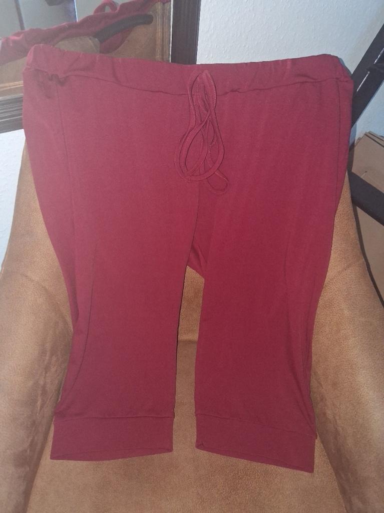 Bordeauxrode korte driekwart broek, maat 2XL, Maat 46/48 (XL) of groter, Ophalen of Verzenden, Zo goed als nieuw, Driekwart