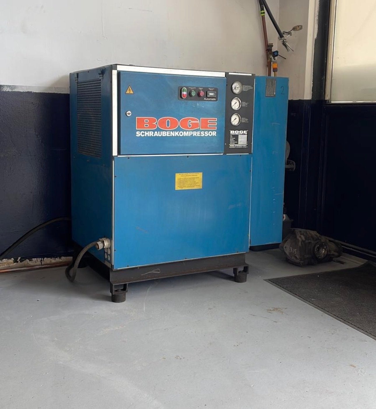 BOGE Schroefcompressor met luchttank, Ophalen