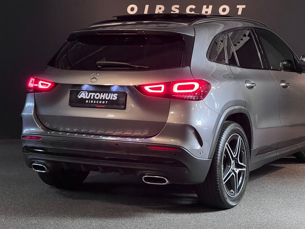Mercedes-Benz GLA-klasse 200 Business Solution AMG Pano/Memo, Auto's, Mercedes-Benz, 4 cilinders, 163 pk, Origineel Nederlands