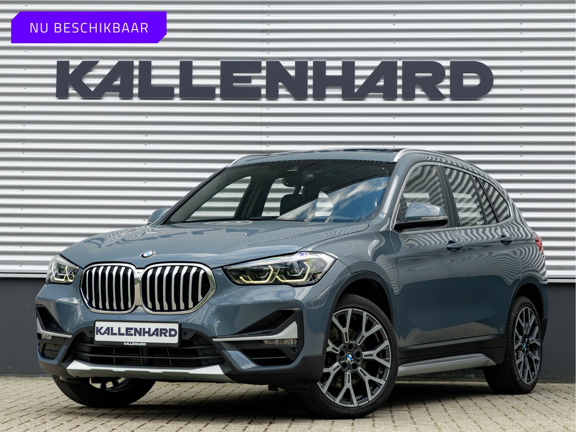 BMW X1 sDrive20i xLine - Pano - Trekhaak - Head-Up - Camera, Leder en Stof, Origineel Nederlands, Bedrijf, SUV of Terreinwagen