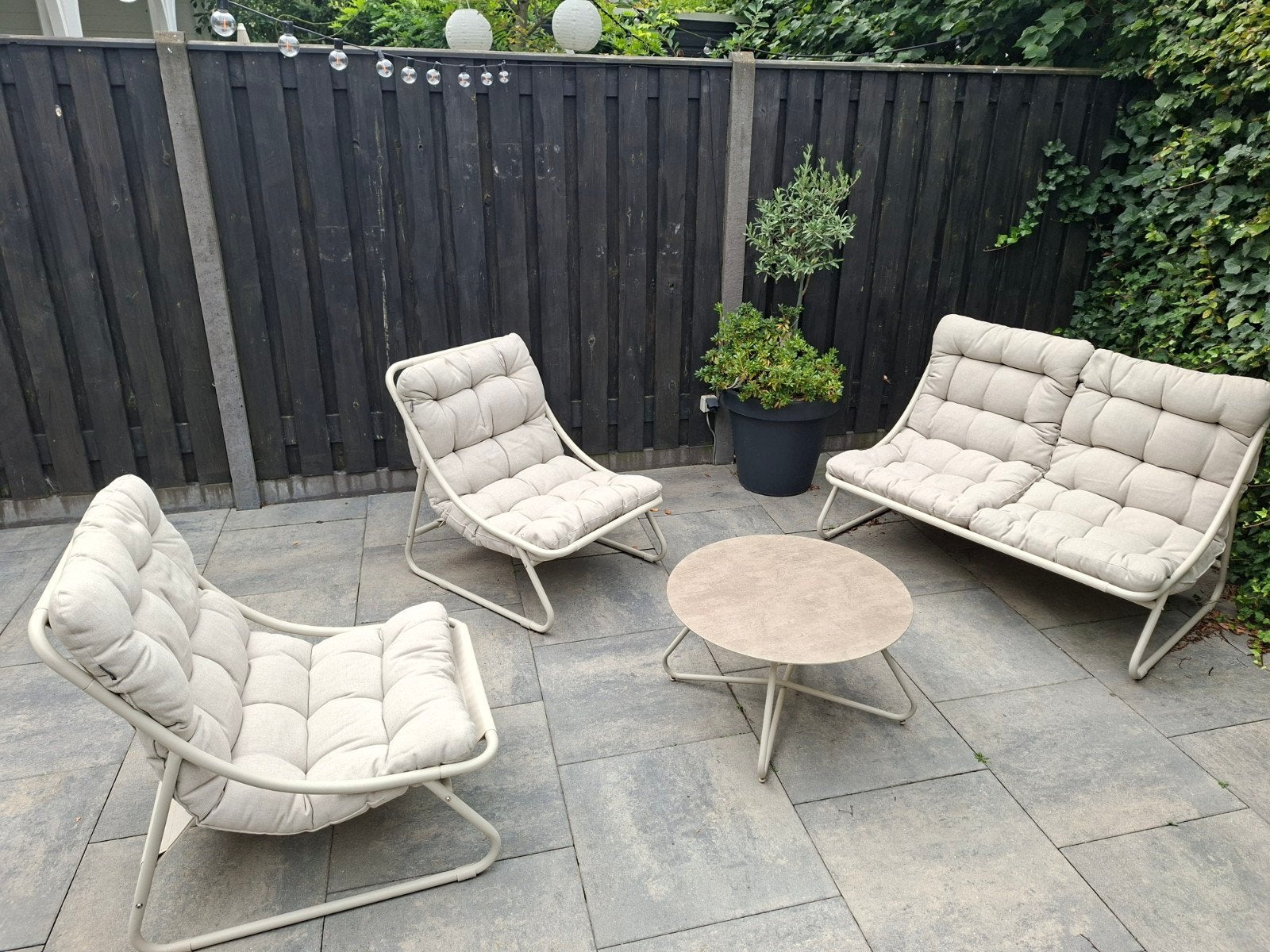 Comfortabele loungeset met 2 stoelen, bank en salontafel, Ophalen, 4 zitplaatsen, Gebruikt, Aluminium
