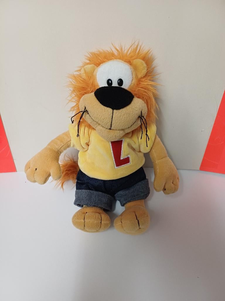 Knuffel Loekie de Leeuw - Vrije tijd - Letter L op Shirt, Verzamelen, Ophalen of Verzenden, Gebruikt, Overige typen