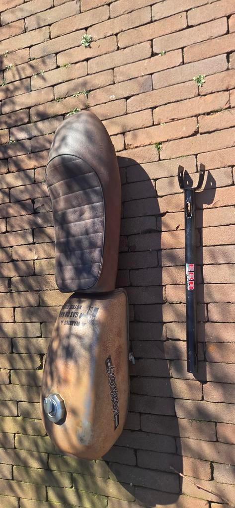 Tomos Cafe Racer Onderdelen: Zitje, Tank, Bevestiging, Ophalen