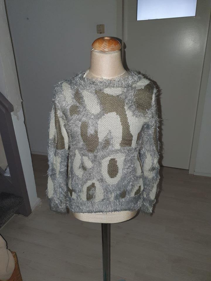Leopardprint pluizige trui maat 134, Kinderen en Baby's, Kinderkleding | Maat 134, Gebruikt, Meisje, Trui of Vest, Ophalen of Verzenden