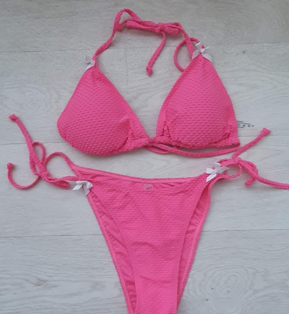 Nieuwe bikini maat S - felroze met strikjes, Kleding | Dames, Ophalen of Verzenden, Nieuw, Roze, Bikini