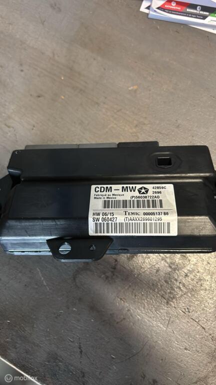 Central electronic module Chrysler 300C ('04-'11)P56038722AO, Gebruikt, Chrysler, Ophalen of Verzenden, Chrysler