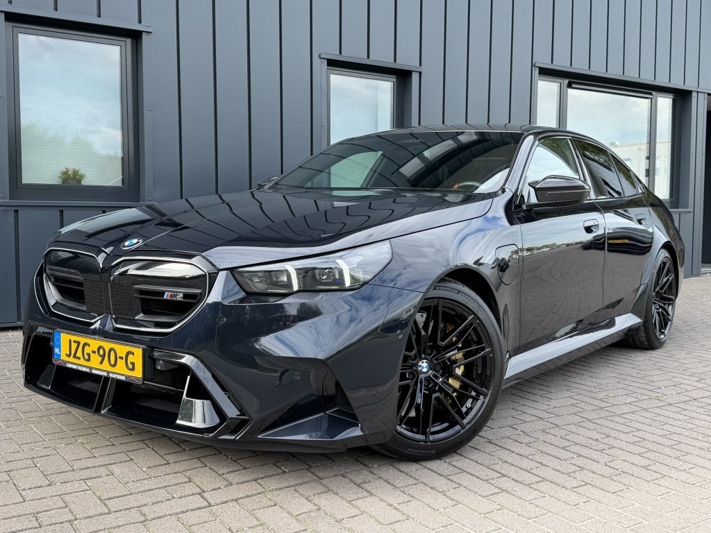 BMW 5 Serie M5 Ceramic*BOWERS*M Package*Full Carbon ✅, Auto's, Automaat, Dealer onderhouden, Gebruikt, 2000 kg
