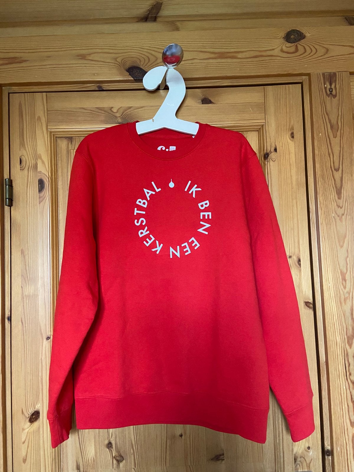 Trui rood, ik ben een kerstbal chantal jansen, Ophalen of Verzenden, Zo goed als nieuw, Maat 38/40 (M), Rood