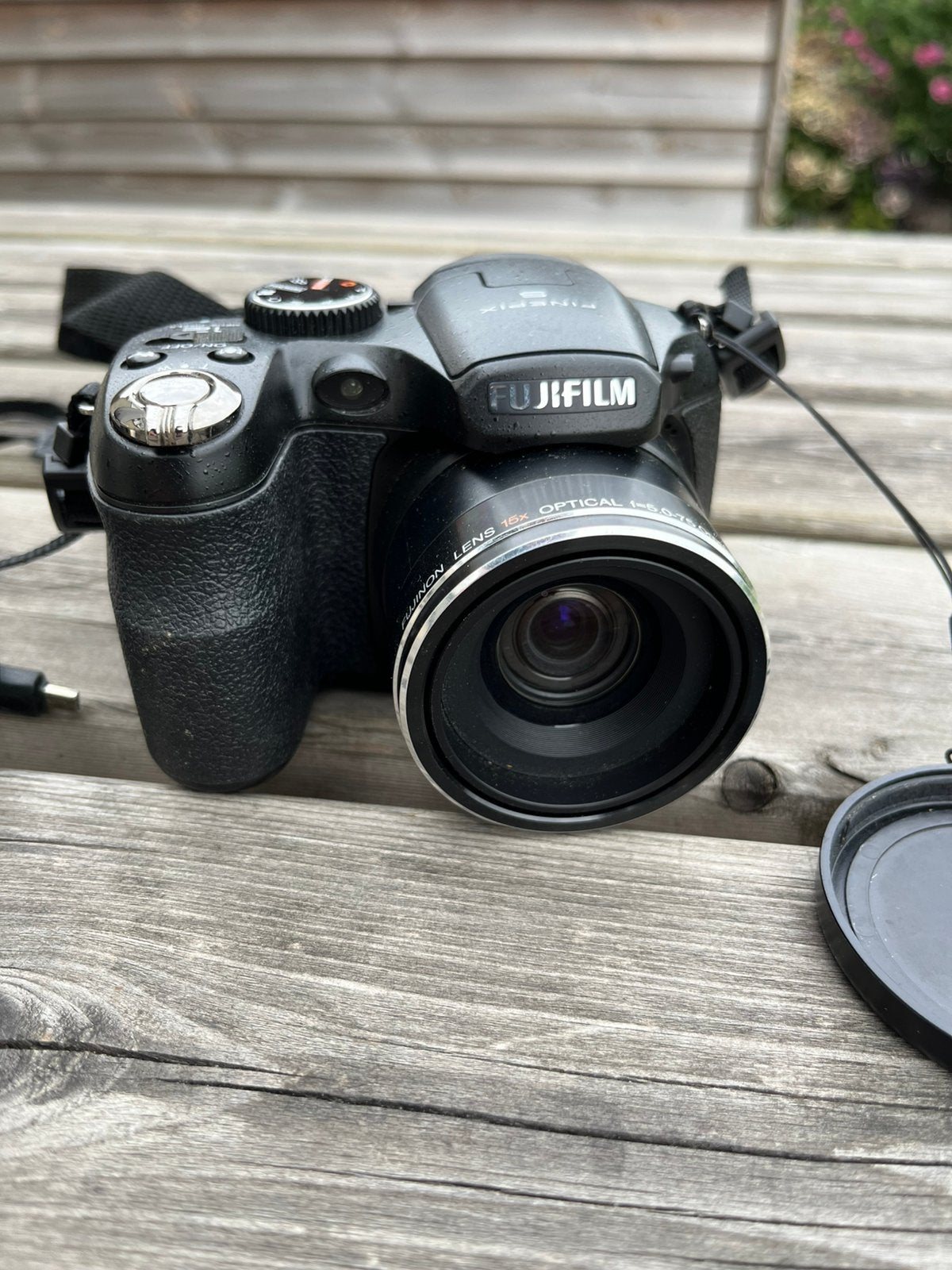 Fujifilm FinePix S1600 fotocamera, Ophalen of Verzenden, Zo goed als nieuw, Geen optische zoom