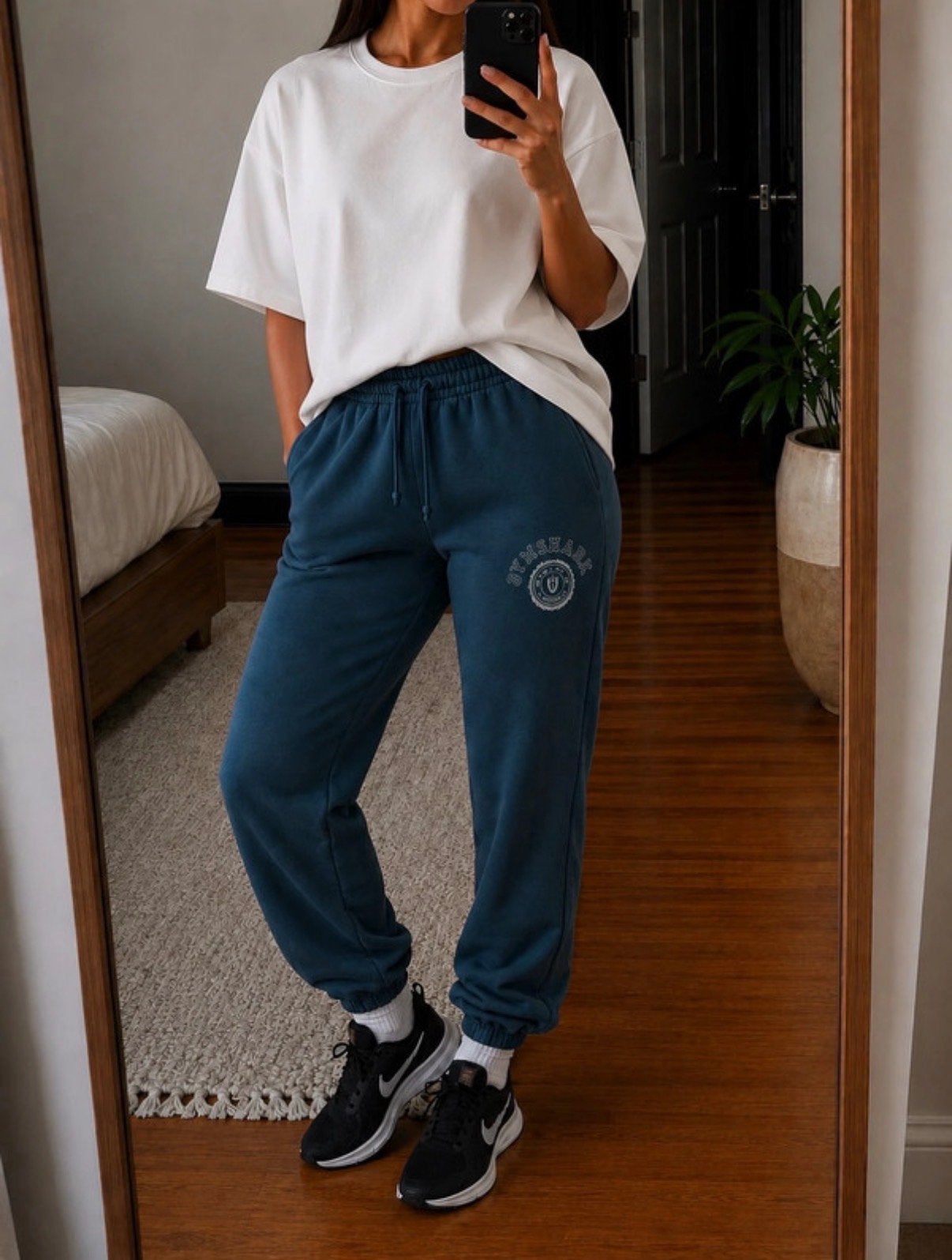 Nieuwe Gymshark Crest Joggers - Maat L - Originele Verpakkin, Maat 42/44 (L), Nieuw, Fitness of Aerobics, Verzenden