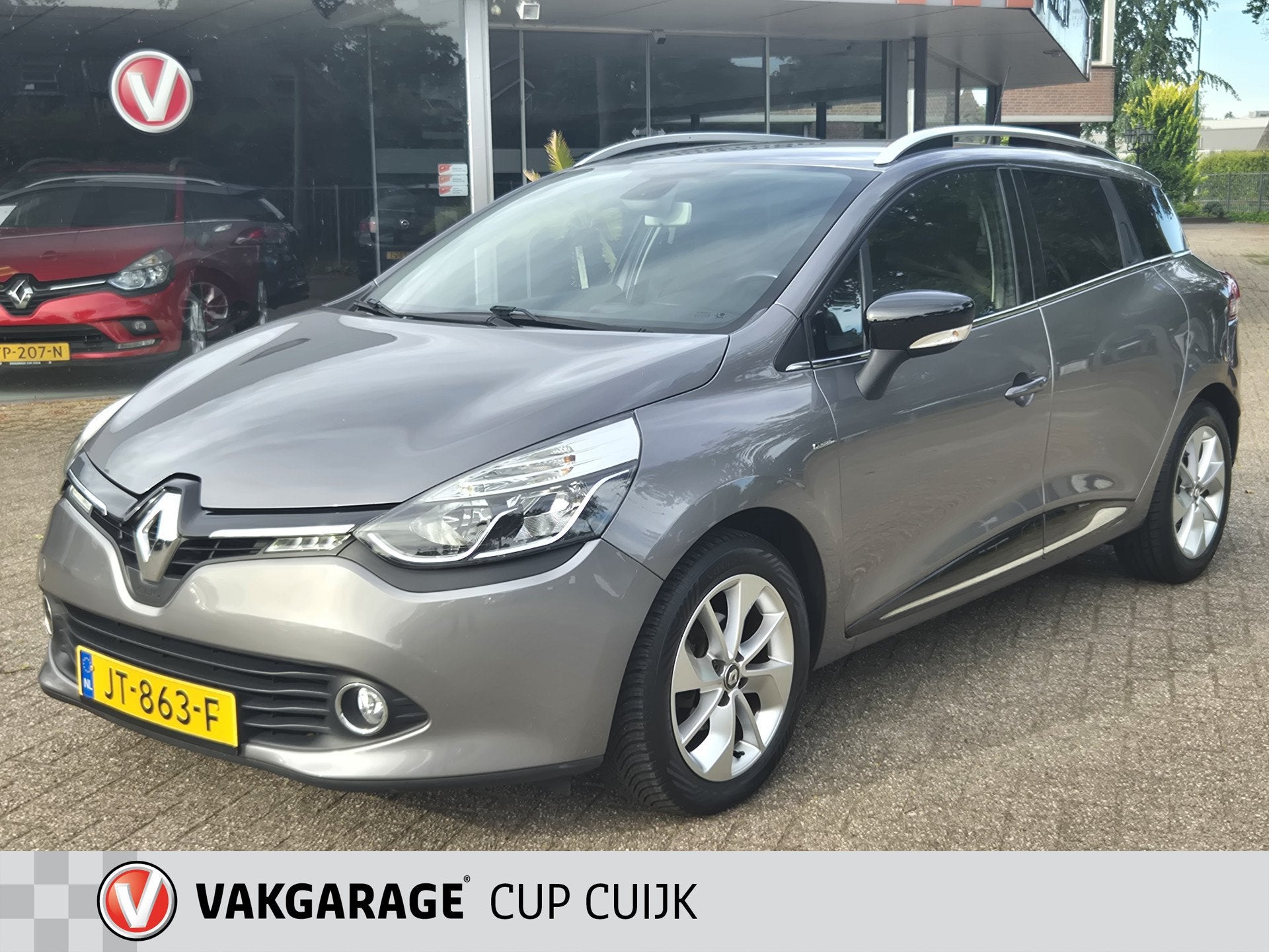 Renault Clio Estate 0.9 TCe Limited Navigatie/ Cruise Contro, Voorwielaandrijving, 898 cc, Stof, Gebruikt