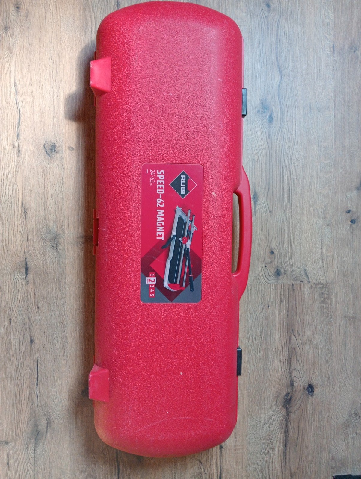 Rubi tegelsnijders speed 62 magnet, Ophalen