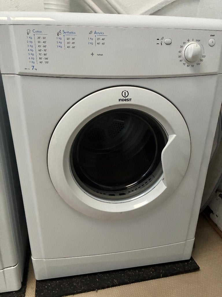 Indesit afvoer droger, Witgoed en Apparatuur, Wasdrogers, Ophalen, 6 tot 8 kg, Gebruikt, Luchtafvoer