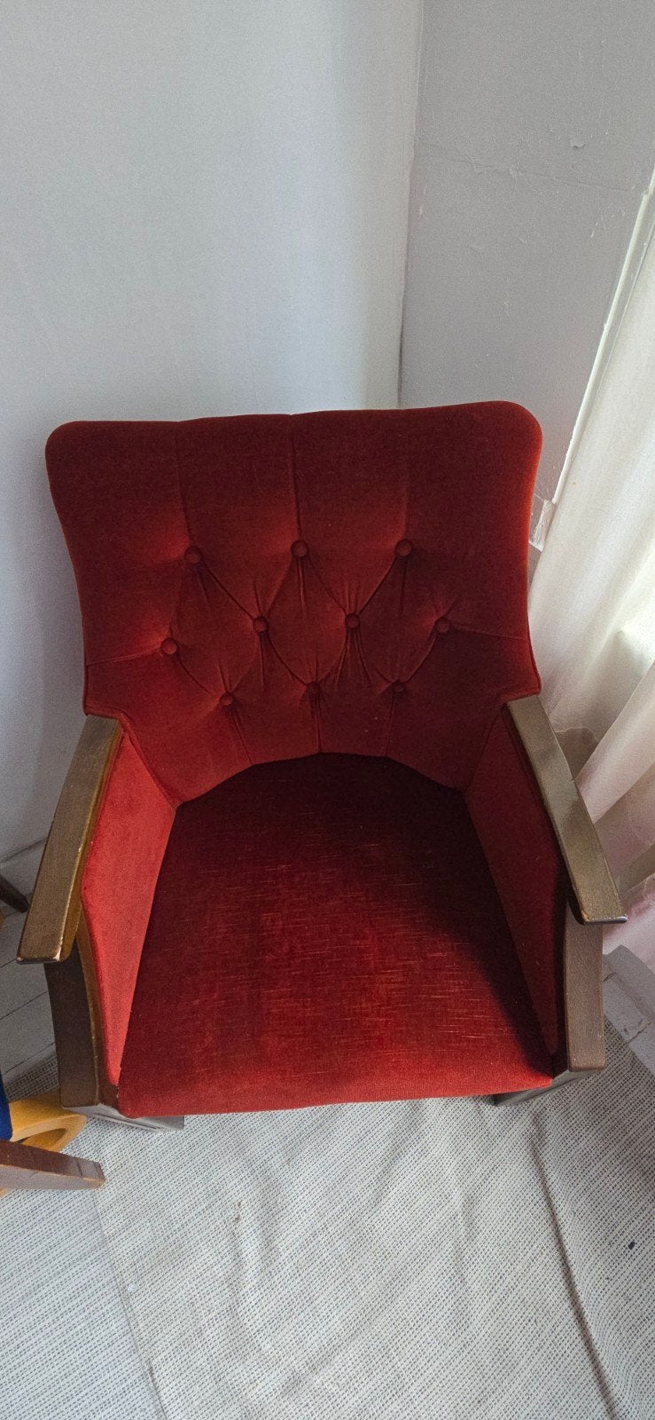 Vintage fauteuil uit bioscoop met rode velours bekleding, Antiek en Kunst, Ophalen of Verzenden