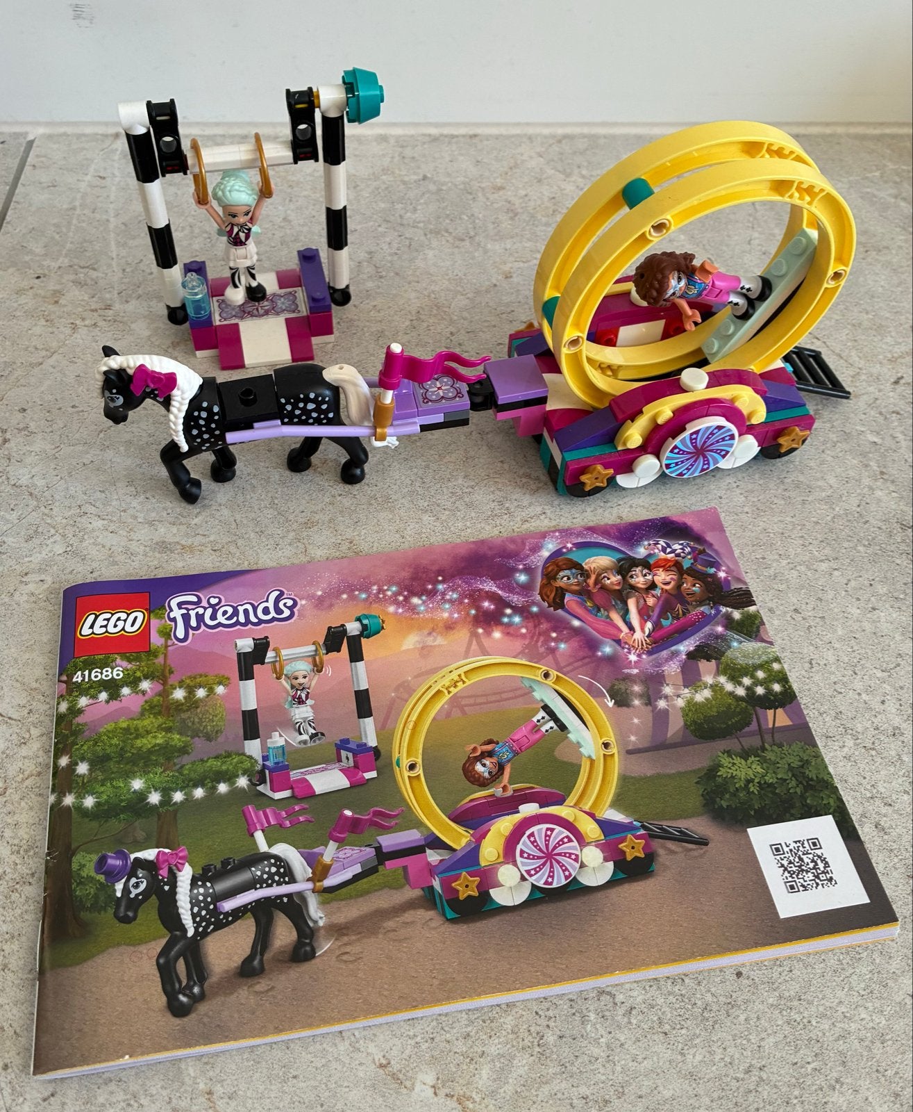 LEGO Friends Magische Acrobatiek (41686), Ophalen of Verzenden, Zo goed als nieuw, Overige merken