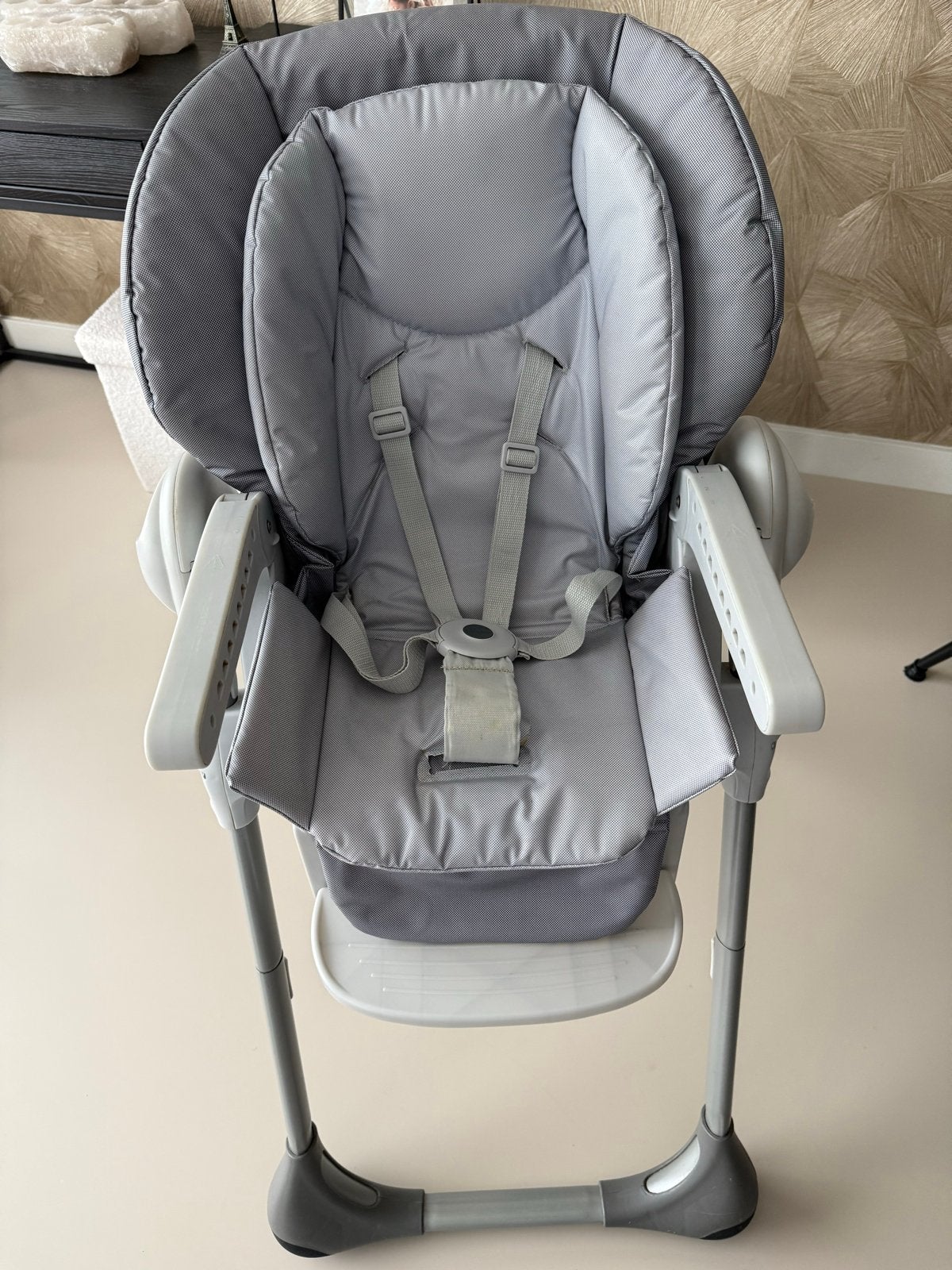 Chicco Polly Easy kinderstoel met nieuw inlegkussen, Ophalen, Gebruikt, Overige typen, Afneembaar eetblad