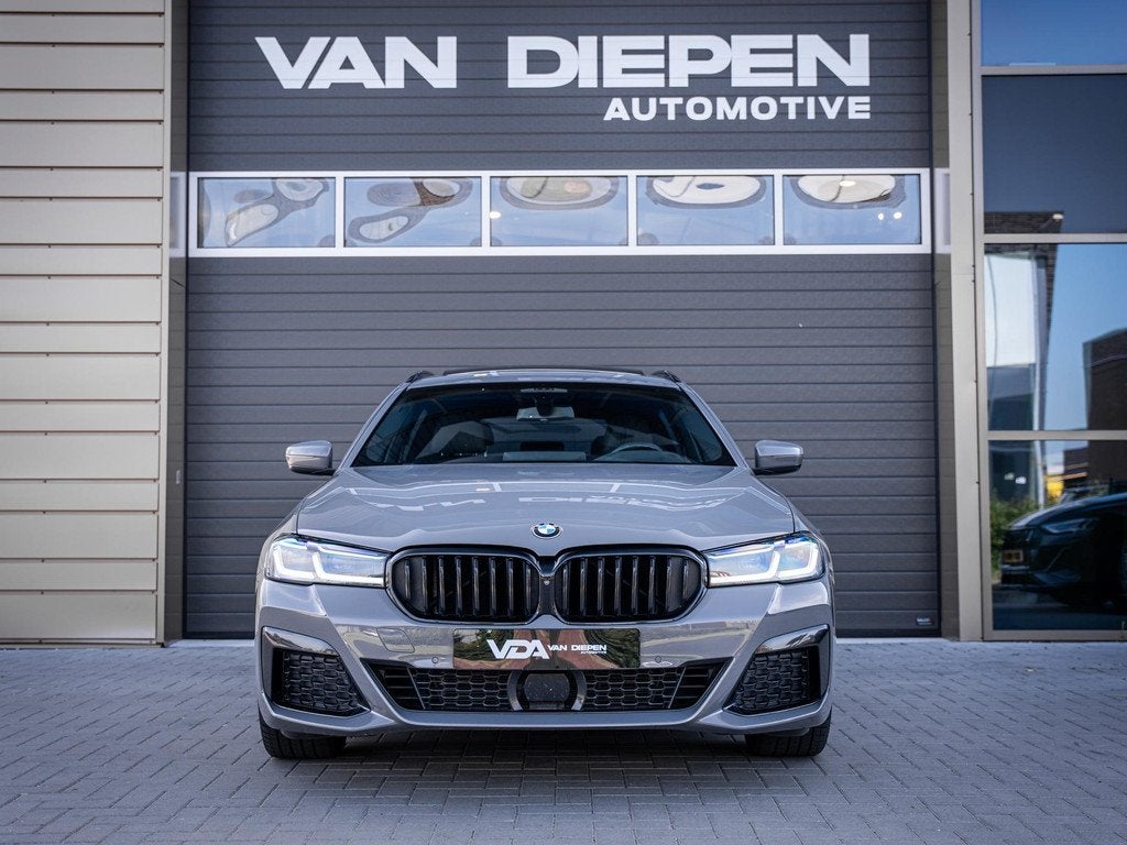 BMW 5-serie Touring 530i High Executive Edition M-Sport l Pa, Automaat, 1998 cc, Gebruikt, 4 cilinders