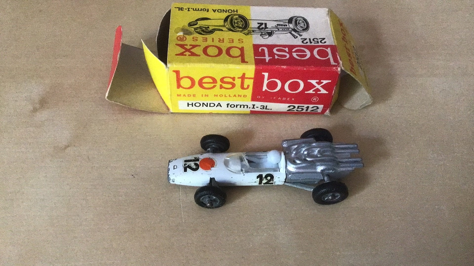BEST BOX HONDA FORMULE 1+ DOOSJE MADE IN HOLLAND 2512, Hobby en Vrije tijd, Modelauto's | 1:87, Ophalen of Verzenden, Bus of Vrachtwagen