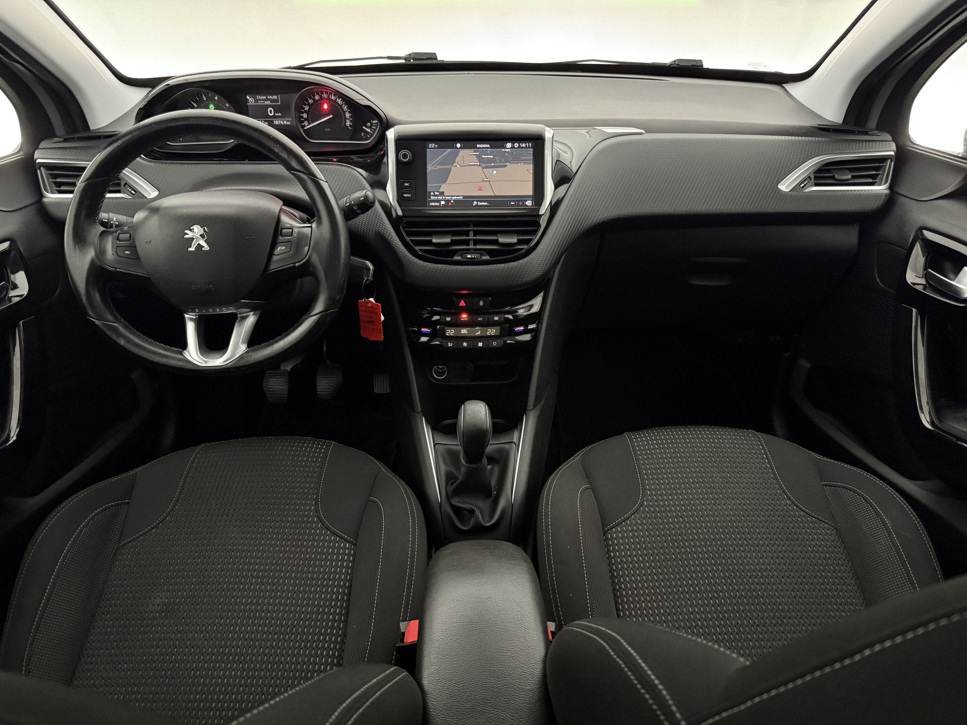 Peugeot 208 1.2 PureTech | Clima | Cruise | Carplay | Trekha, Voorwielaandrijving, Stof, Gebruikt, 1199 cc