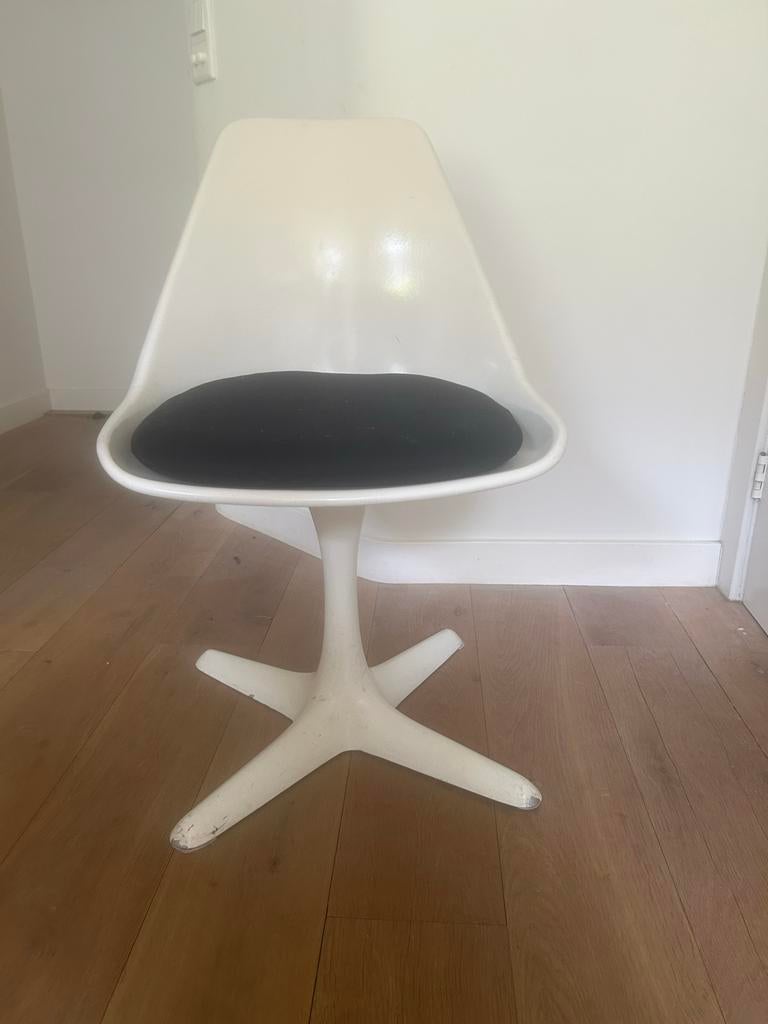 Vintage Arkana tulpenstoel burke- Wit met zwart kussen, Kunststof, Gebruikt, Wit, Ophalen of Verzenden