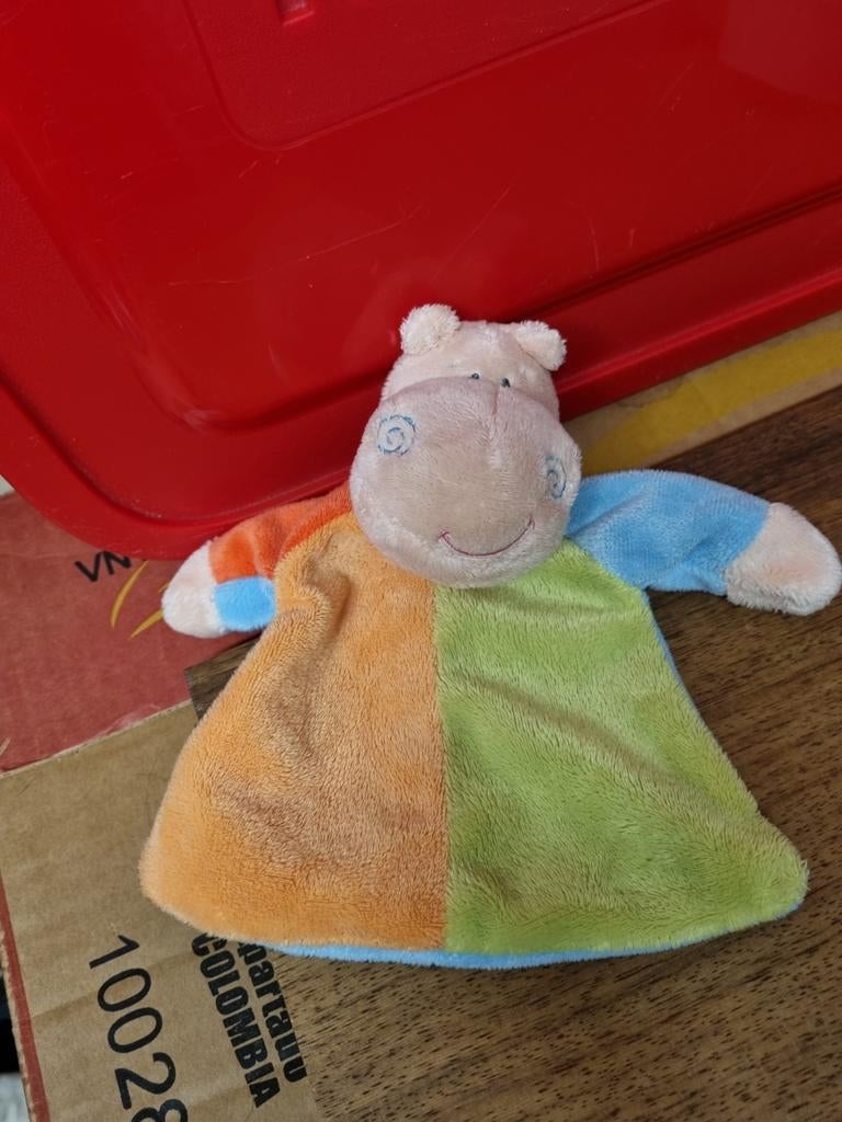 Nijlpaard gekleurde rammelaar knuffel doekje nr 27, Ophalen of Verzenden, Overige typen