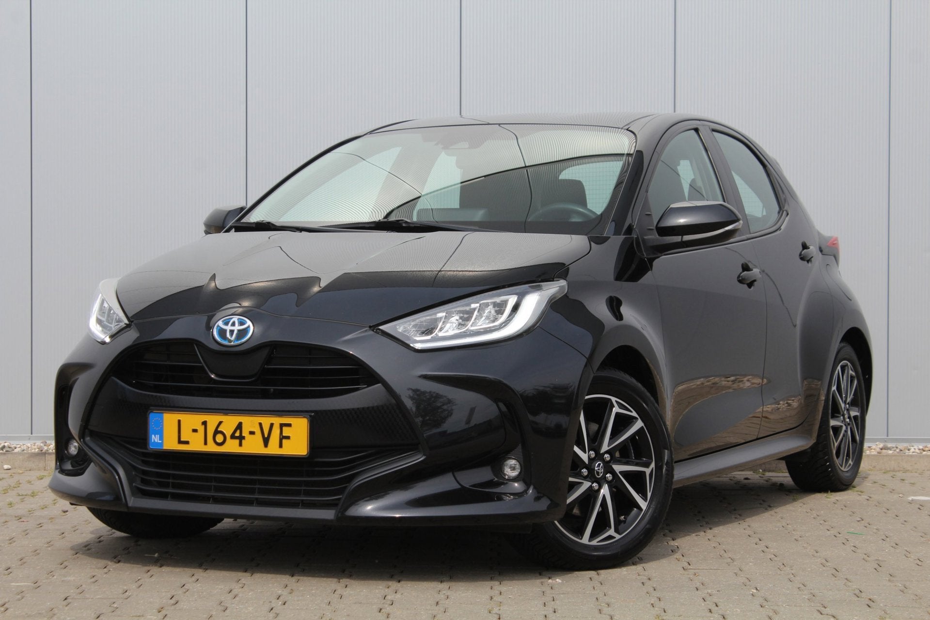 Toyota Yaris 1.5 Hybrid Dynamic | Dealer onderhouden | Adapt, Auto's, Gebruikt, 450 kg, Bedrijf, 93 pk