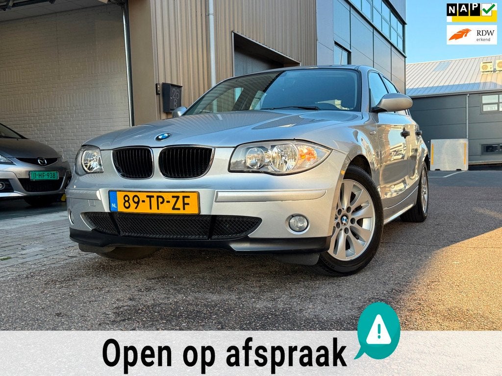 BMW 1-serie 118i Business Line Automaat, Auto's, BMW, Achterwielaandrijving, Huisgarantie, 4 cilinders, Origineel Nederlands