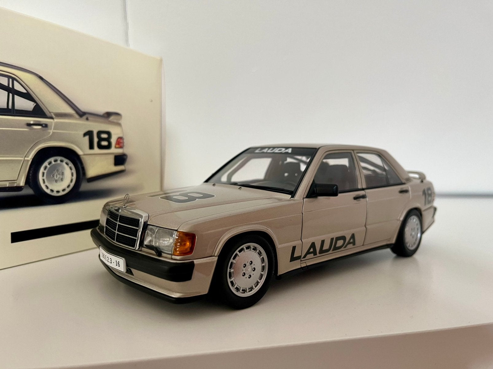 Mercedes 190E 2.3-16 Lauda, Hobby en Vrije tijd, Ophalen of Verzenden, Nieuw, Auto, Autoart