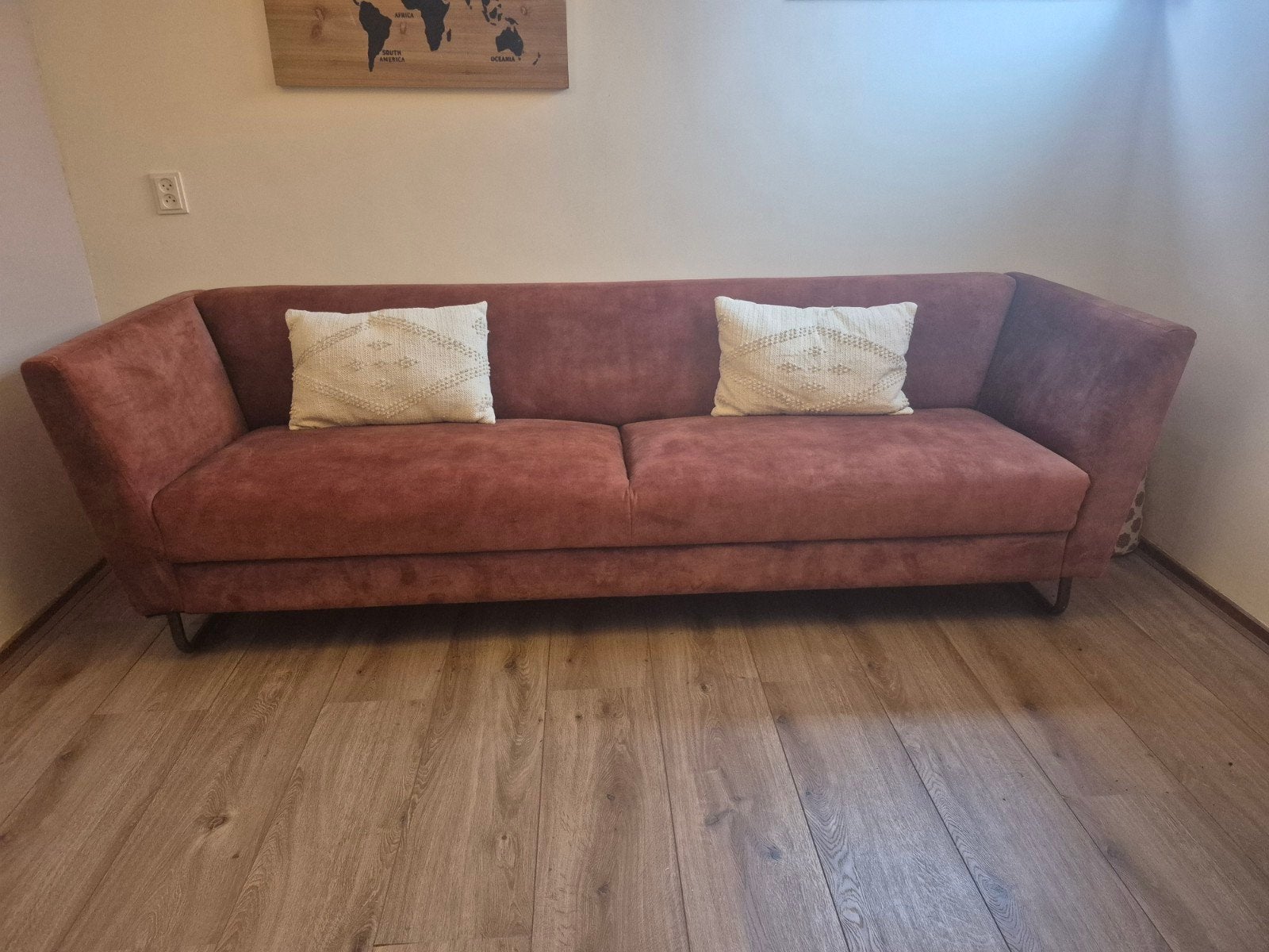 Mooie velours bank in roestbruin - 250 cm breed, Ophalen, Minder dan 75 cm, Driepersoons, Rechte bank