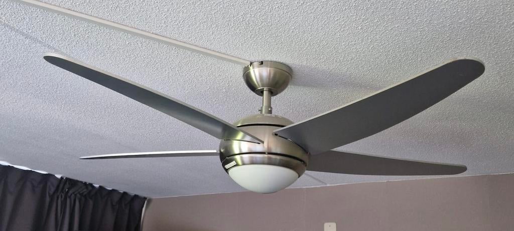Plafond ventilator met verlichting., Witgoed en Apparatuur, Ophalen, Zo goed als nieuw, Plafondventilator