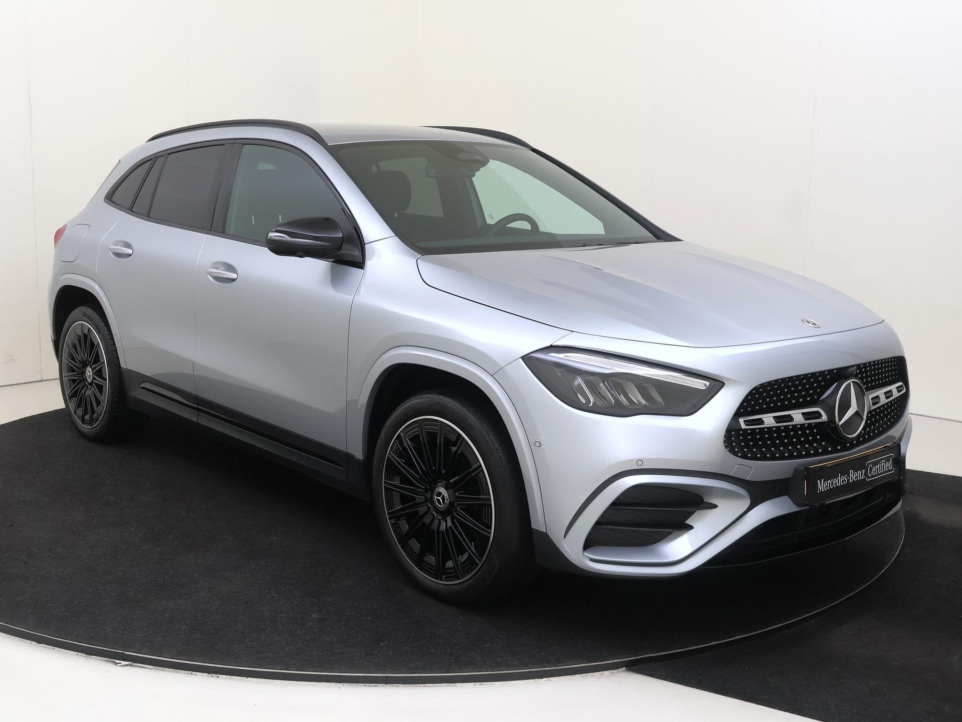 Mercedes-Benz GLA-klasse 250 e AMG Line / Night pakket/ 20"/, Auto's, Euro 6, 16 kWh, Bedrijf, Hybride Elektrisch/Benzine