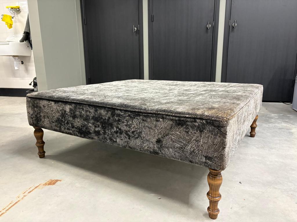 Hocker/salon tafel/Poef, Ophalen, Gebruikt, Antiek klassiek, Vierkant