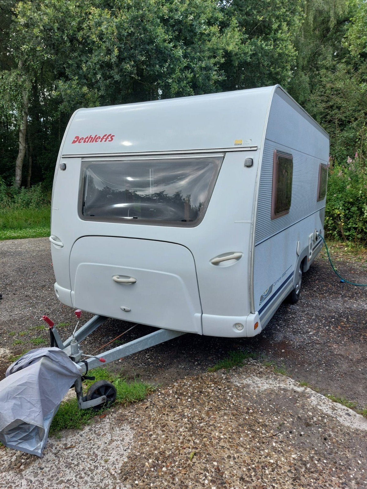Dethleffs 430 DB | Complete caravan ,Mover ,Gerjak voortent, Rondzit, Dwarsbed, 750 - 1000 kg, Particulier