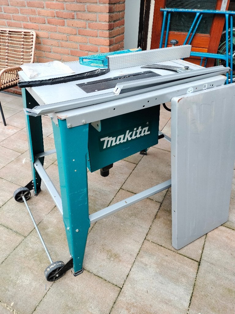 Makita Zaagtafel / Tafelzaag incl. geleiders & accessoires, Doe-het-zelf en Verbouw, Gereedschap | Zaagmachines, Ophalen, Gebruikt