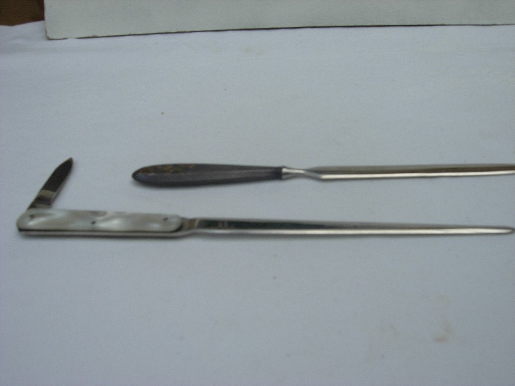 TWEE BRIEVEN OPENERS, Verzenden