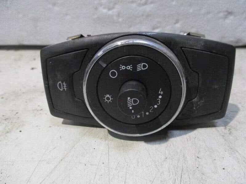 LICHTSCHAKELAAR Ford Focus 3 Wagon (8m5t-13a024-ge), Gebruikt, Ophalen of Verzenden, Henry-Ford-Straße 1 50735 Köln, DE, Ford-Werke GmbH
