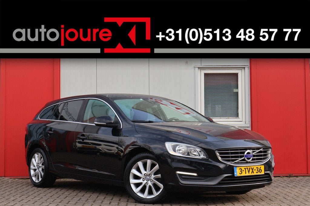 Volvo V60 2.0 D4 Momentum | Origineel NL | Cruise Control |, Auto's, Volvo, Voorwielaandrijving, Euro 5, Stof, Zwart